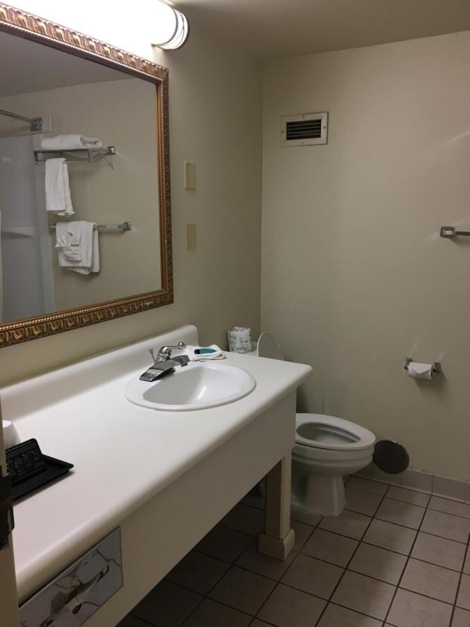 Econo Lodge Inn & Suites Radford-Blacksburg Area Buitenkant foto