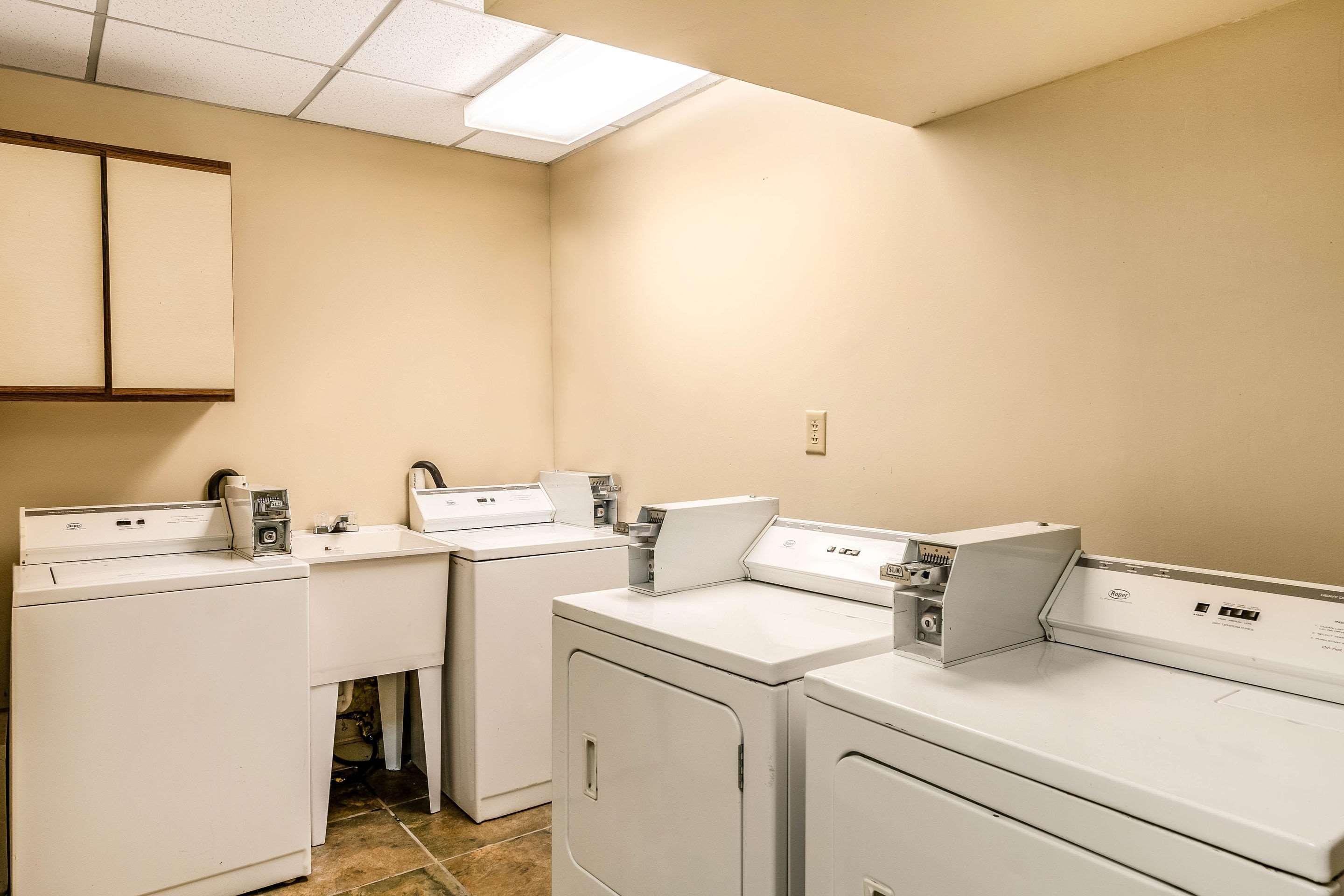 Econo Lodge Inn & Suites Radford-Blacksburg Area Buitenkant foto