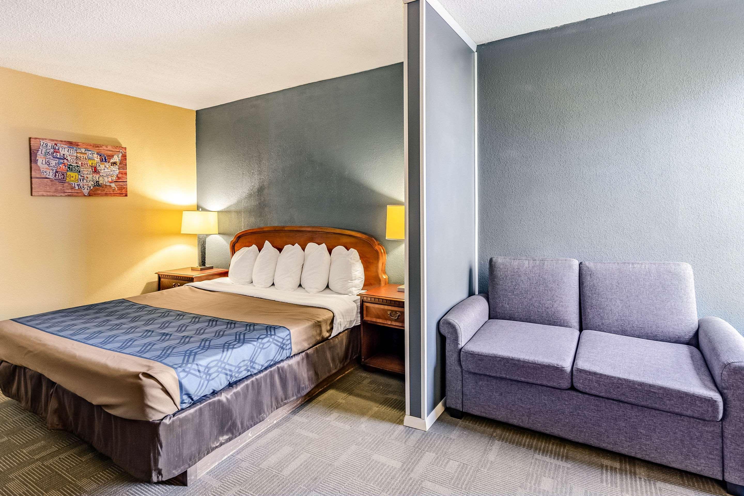 Econo Lodge Inn & Suites Radford-Blacksburg Area Buitenkant foto